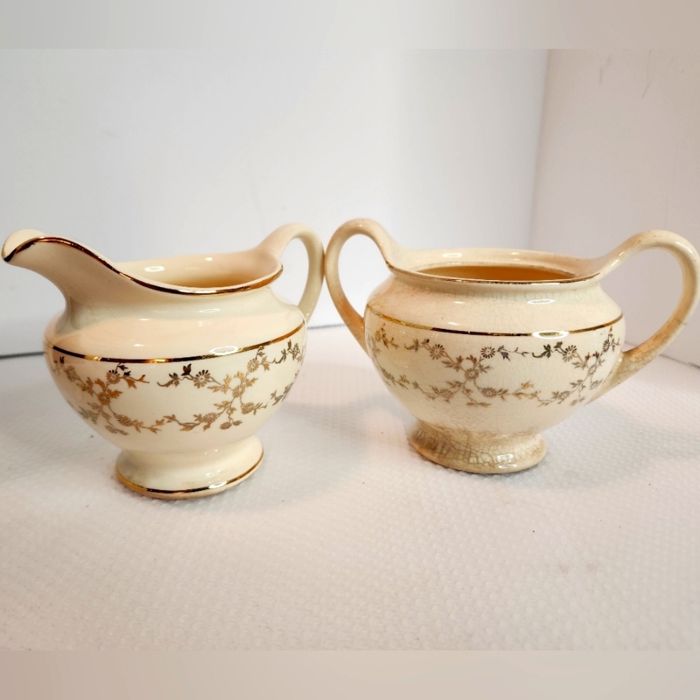 Universal Cambridge Camwood Ivory pattern vintage creamer and sugar china set